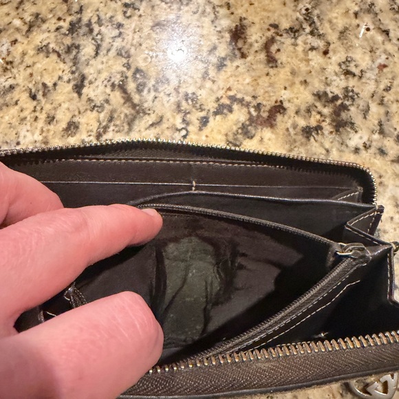 Gucci Brown Monogram Key & Card Holder - Picture 4 of 7